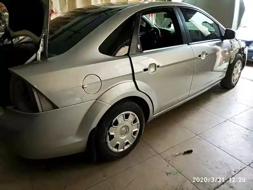 Ford Focus фото процесс ремонта в автосервисе