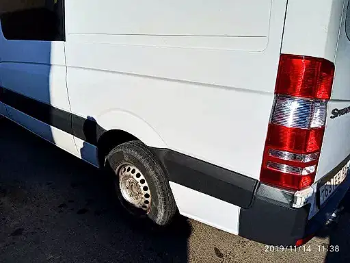 Mercedes Sprinter фото процесс ремонта в автосервисе