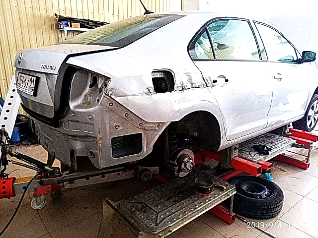 Skoda Rapid фото до ремонта